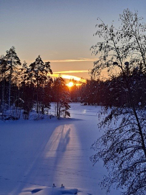 auringon-heijastus-lumeen